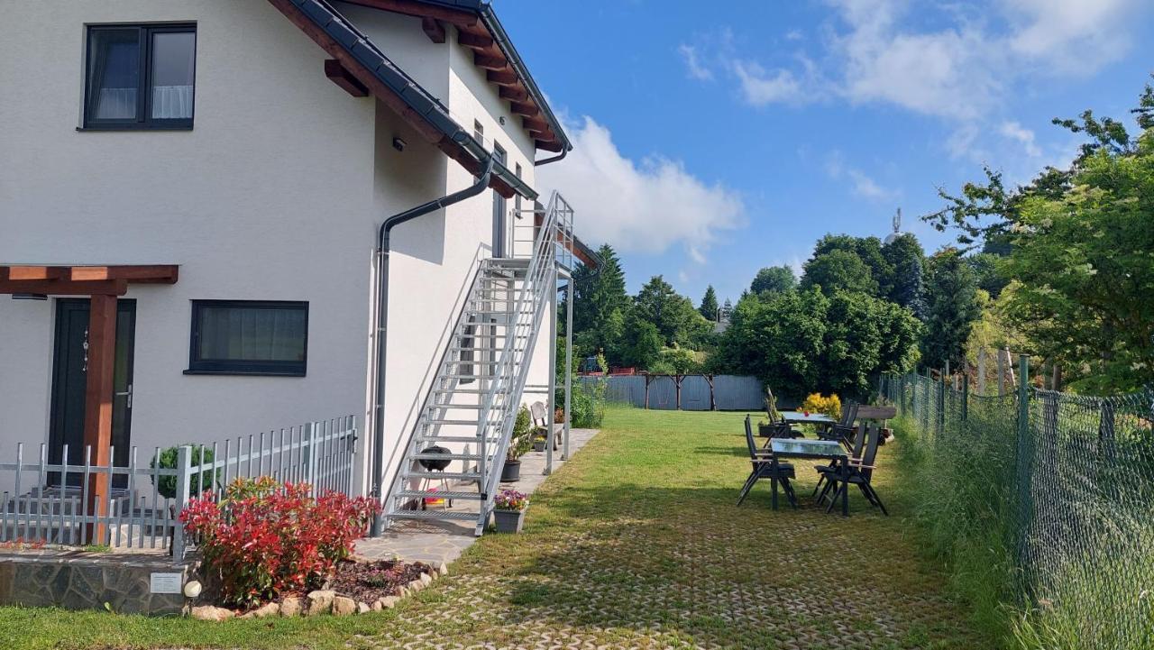 Apartmany Kohoutek A Slepicka V Novohradskych Horach Nové Hrady 外观 照片