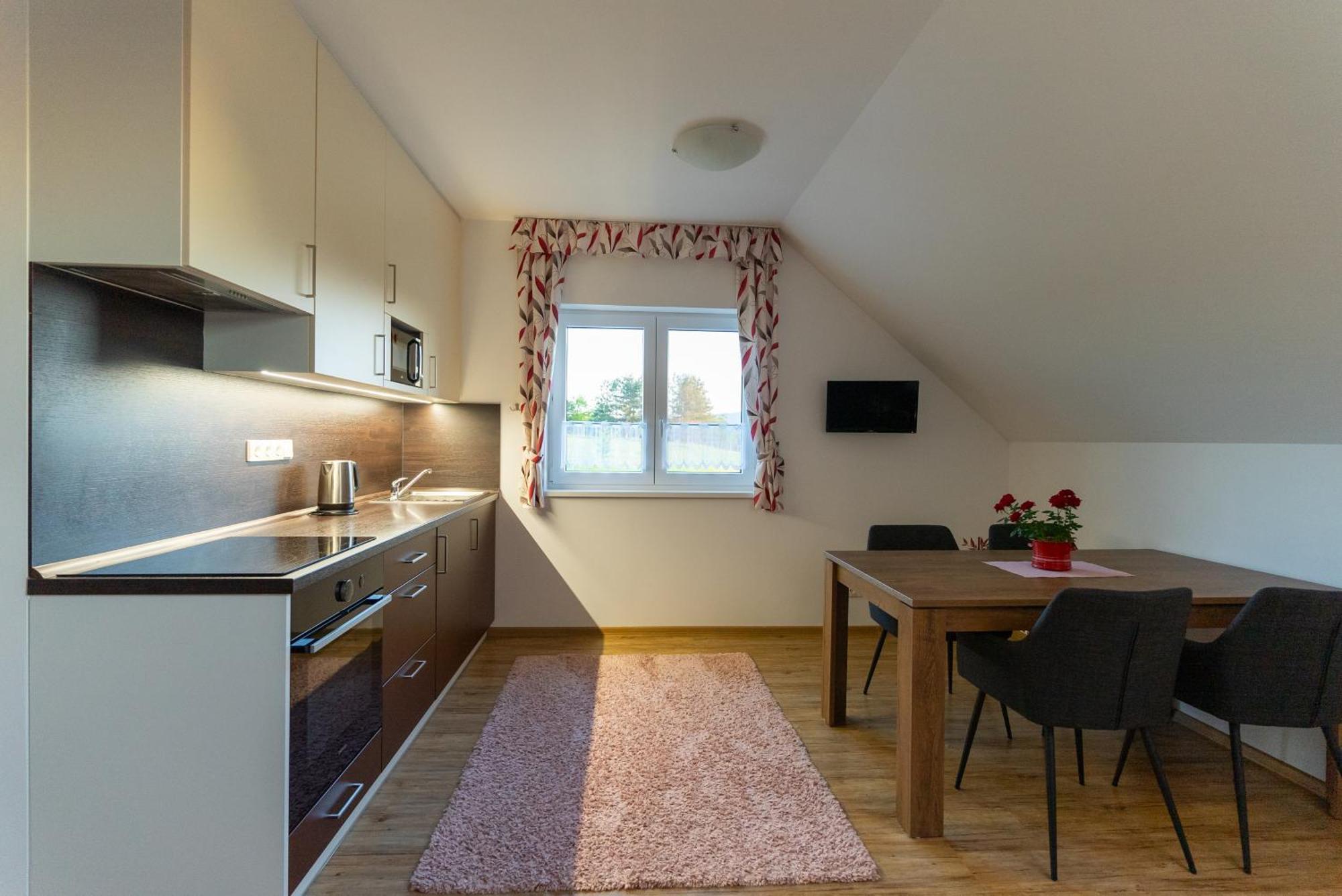 Apartmany Kohoutek A Slepicka V Novohradskych Horach Nové Hrady 外观 照片
