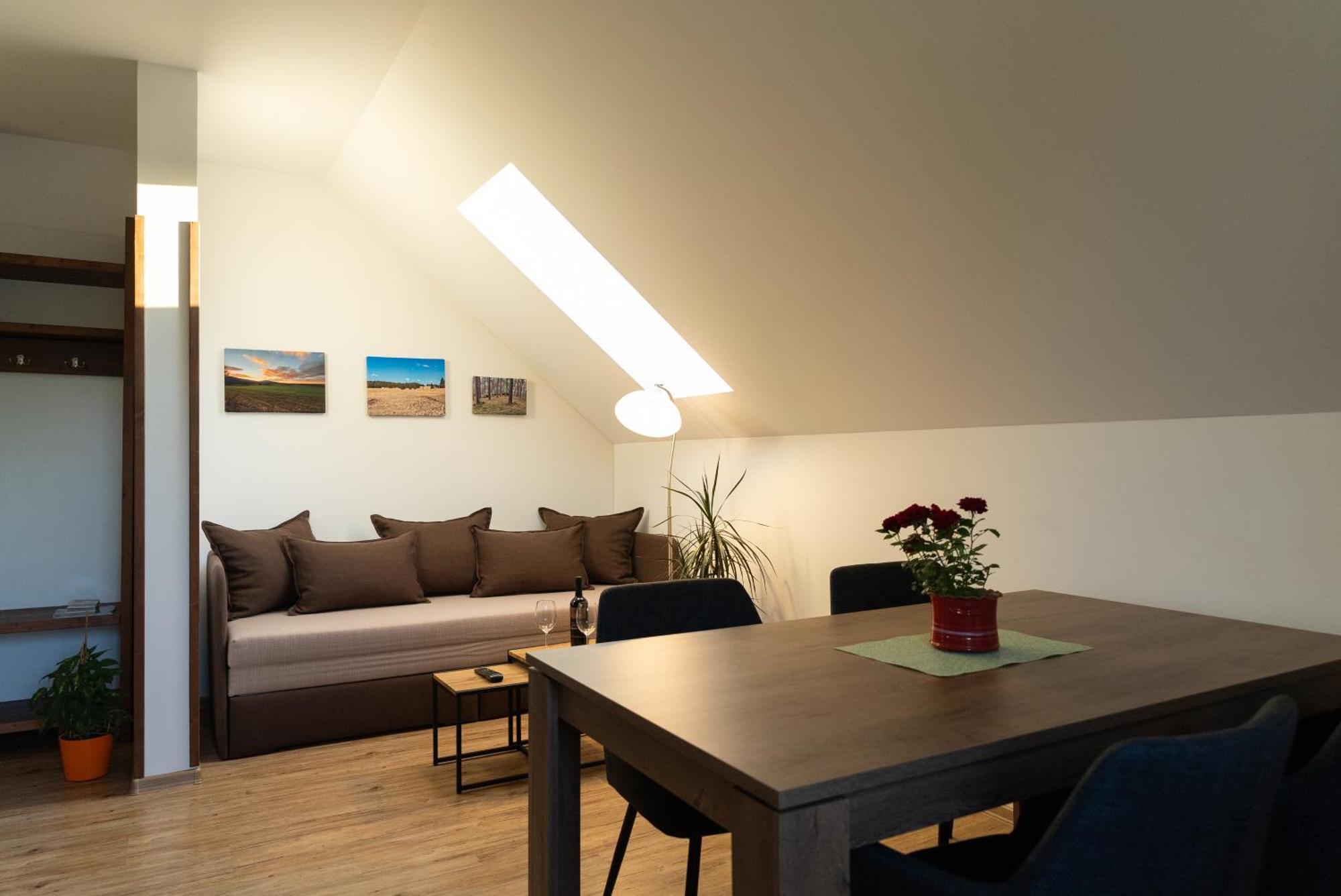 Apartmany Kohoutek A Slepicka V Novohradskych Horach Nové Hrady 外观 照片